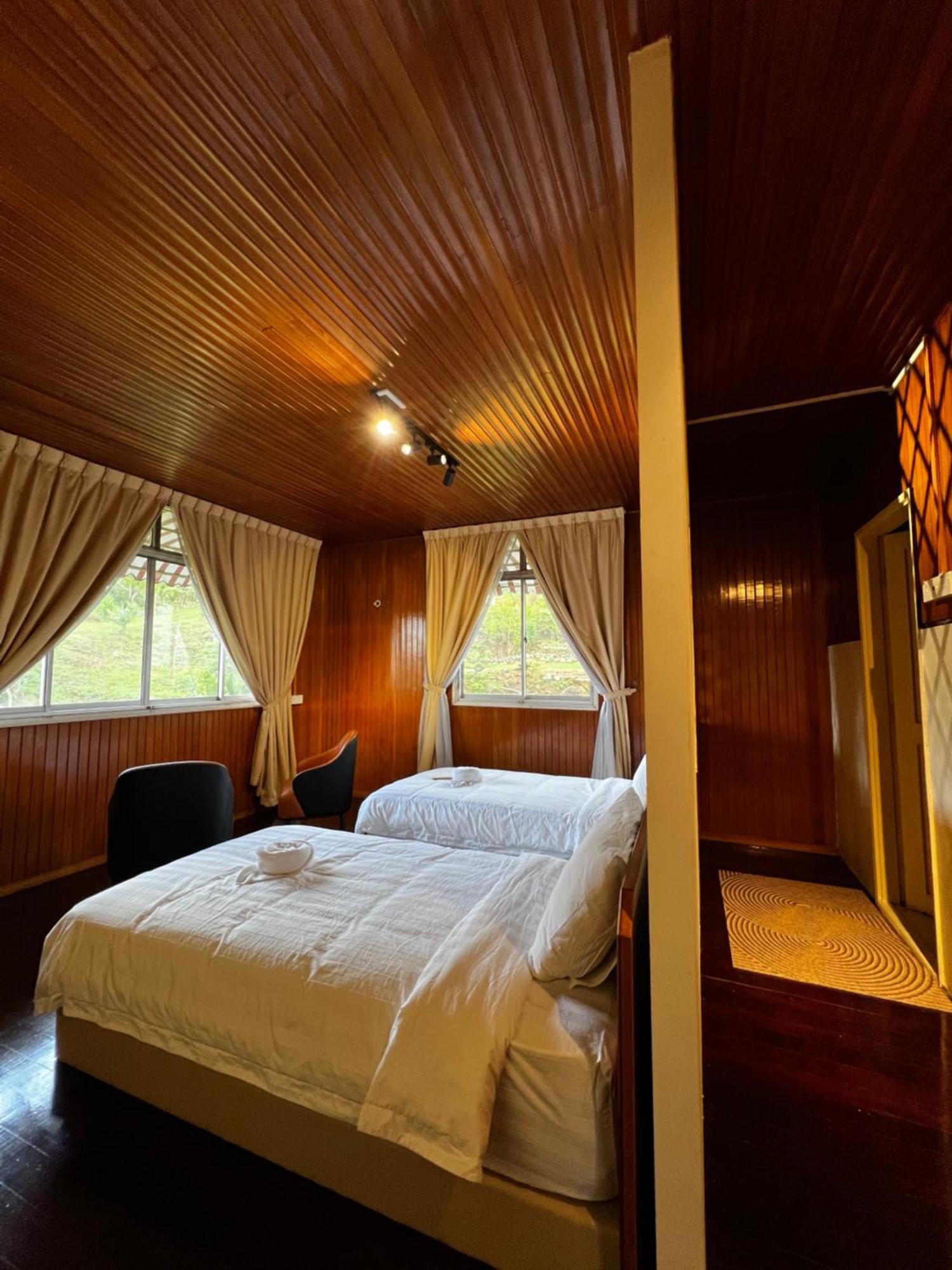 Country Lodge At Eco Valley Retreat タワウ エクステリア 写真